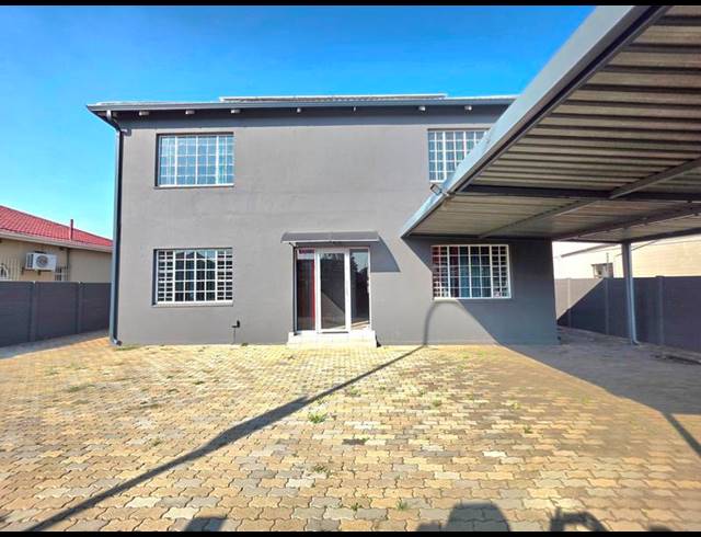 OFFICE FOR SALE IN BOKSBURG SOUTH
